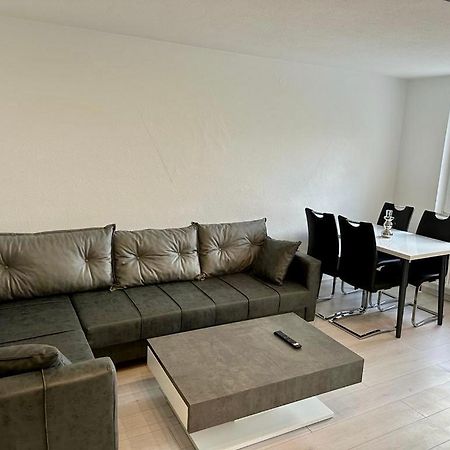 Flexible, Schoene Und Gut Aussehende Feriensuite Reutlingen Extérieur photo
